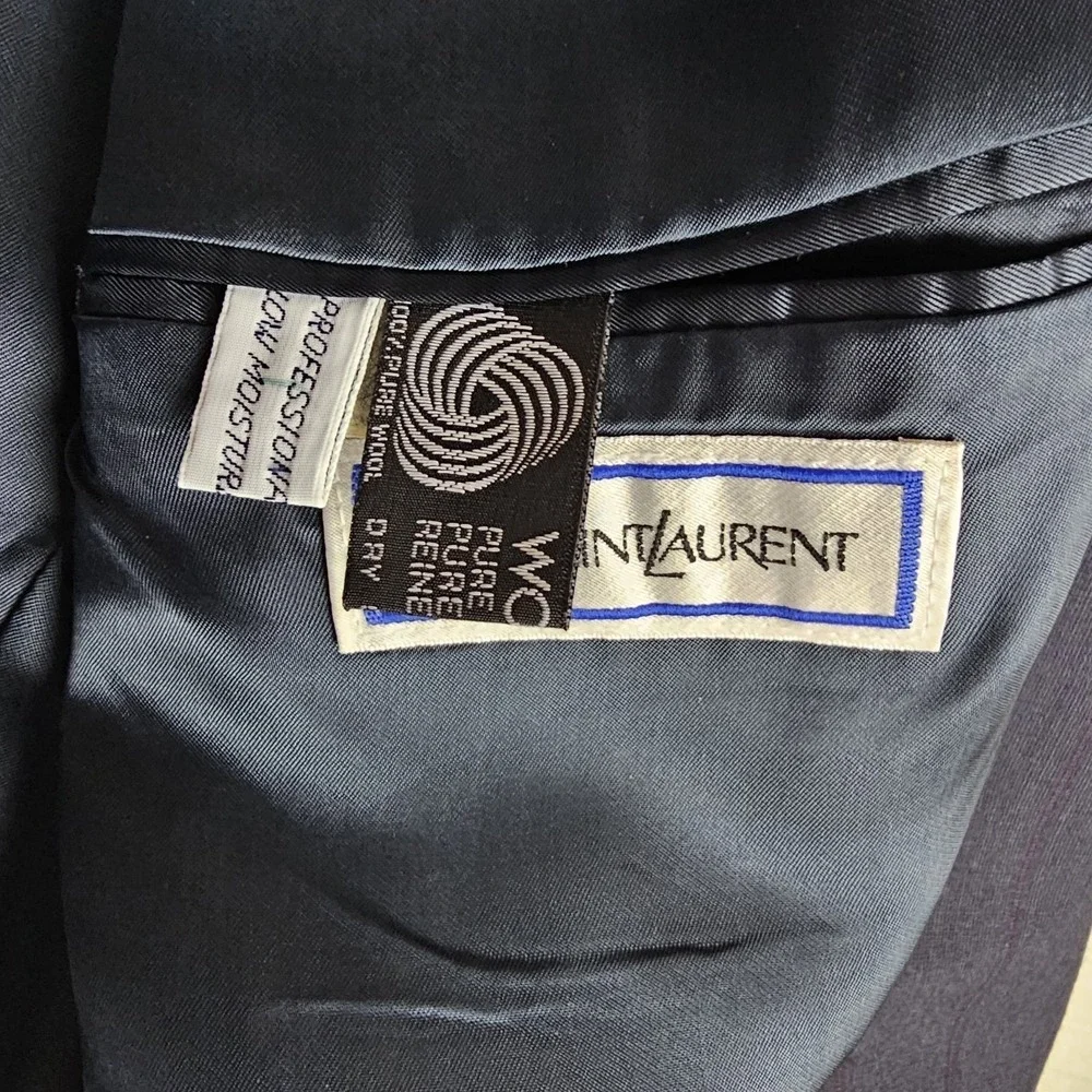 Yves Saint Laurent very good
